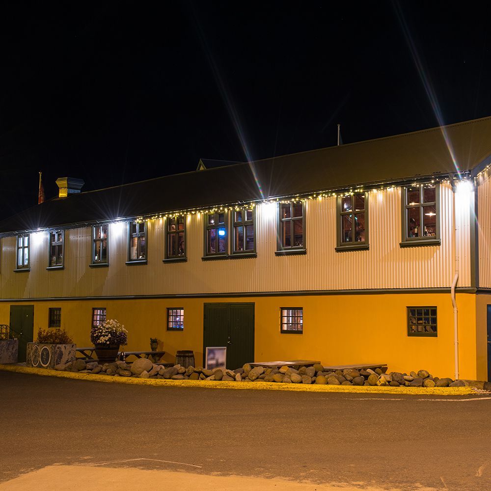 V-TAC VT-44300 300W - Commercial LED Floodlight IP65 With Samsung Chip - 1M Cable - 4000K/6500K - Black & White Body