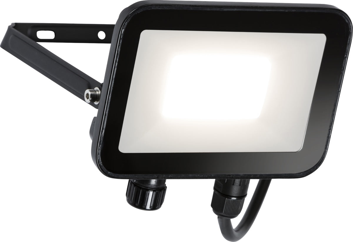 Knightsbridge 230V IP65 LED Outdoor Fast Fix Floodlight